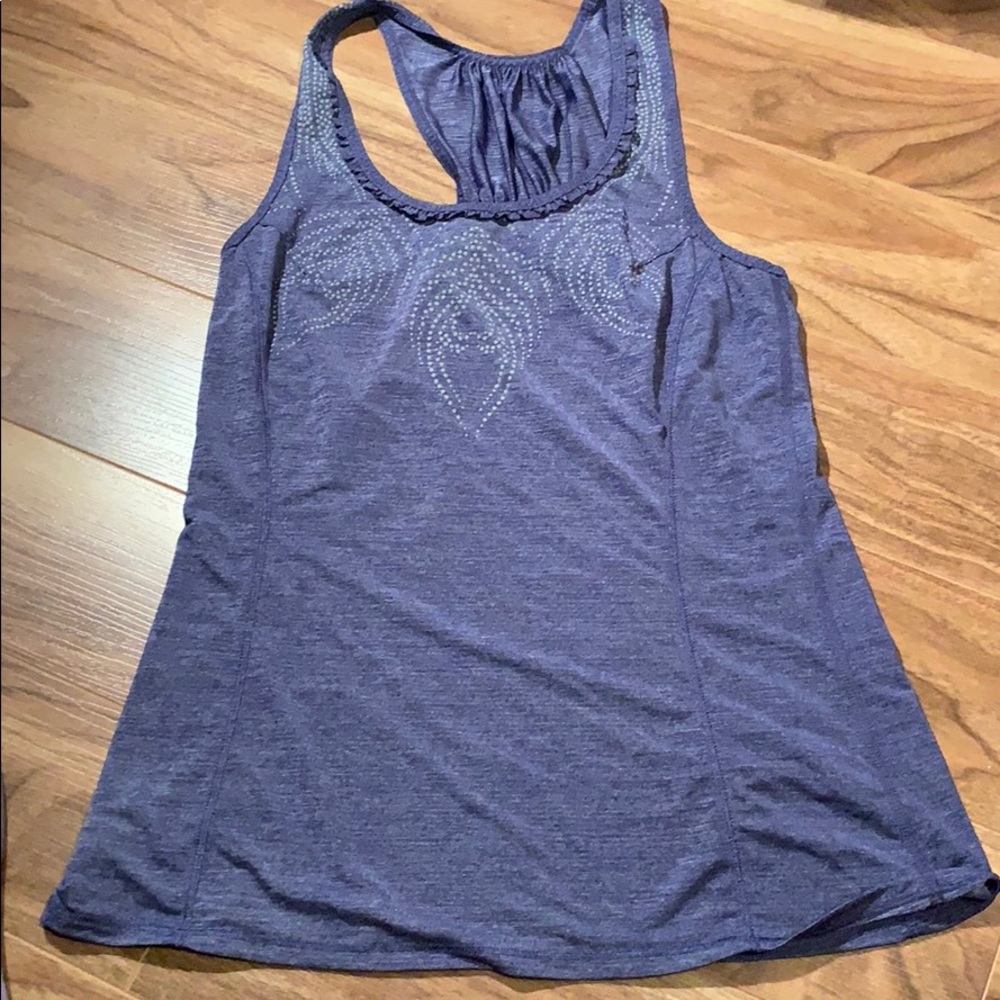 Lululemon tank
